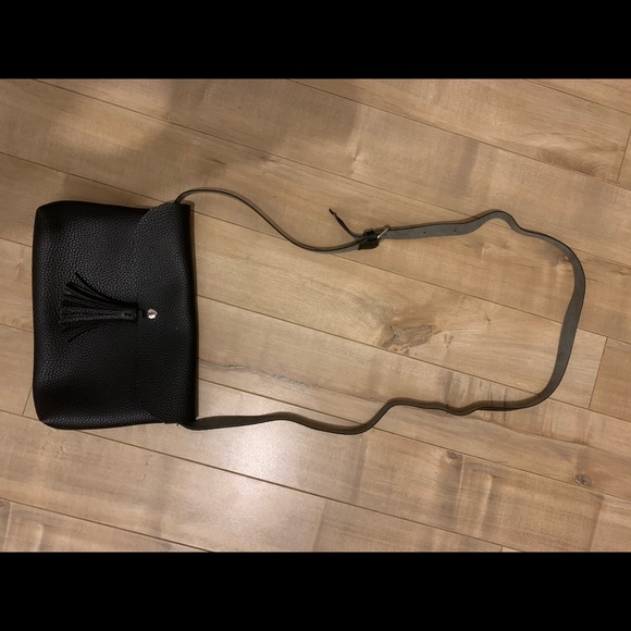 MINIMALIST BLACK BAG - Picture 1 of 2